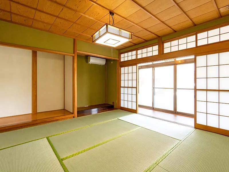 こちらも落ち着いた雰囲気の畳のお部屋。